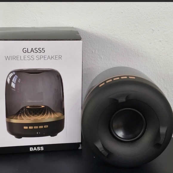 QaO Other - Glass5 Wireless Speaker with Gold Accents
